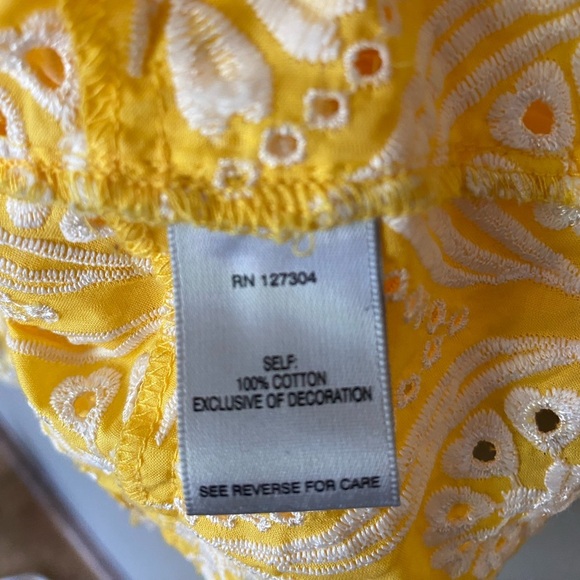 JOHN MARK Floral Embroidered 3/4 Puff Sleeve Ruffle Scalloped Hem Top Size M - Picture 8 of 8